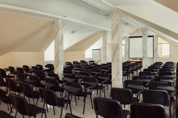 Комплекс зданий медицинского и отельного назначения в Киеве